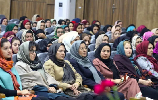 نقش آموزش زنان در شکل‌دهی جامعه‌ی توسعه‌یافته