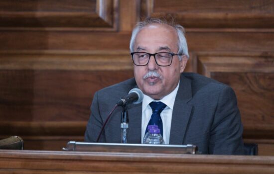 عنصر هویت؛ تقابل و تعامل گفتمان رسمی و گفتمان تمدنی در افغانستان